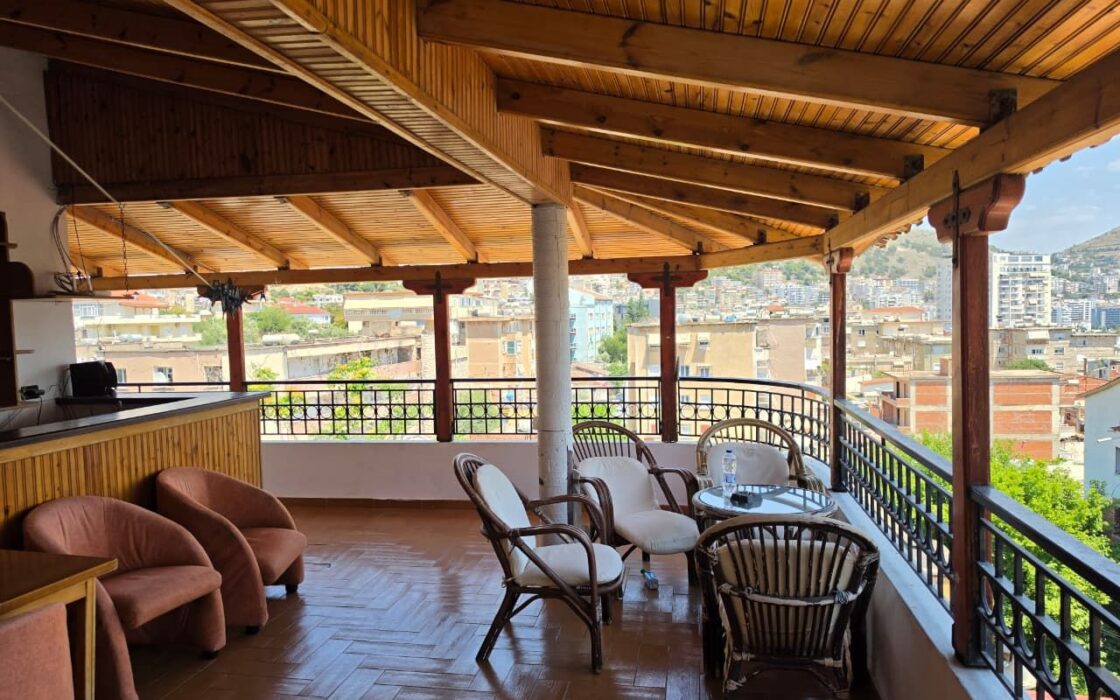 Hotel 4 piętrowy z 11 pokojami  – Saranda