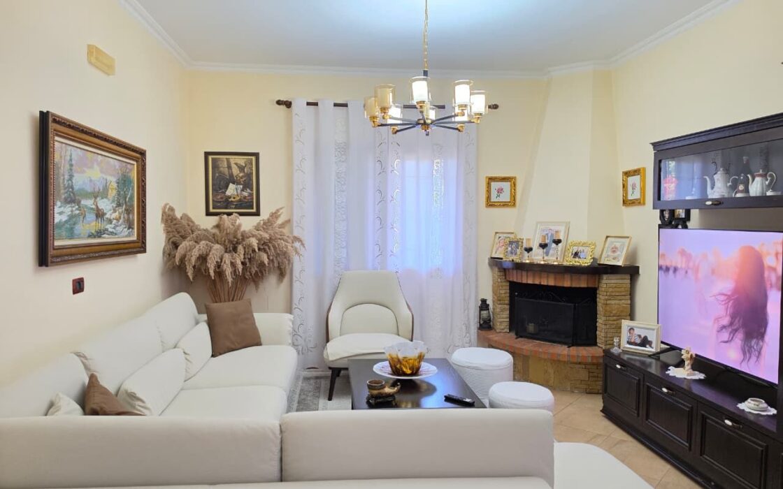 Dom Szeregowy 156 m2 z Ogrodem – Stara Plaża, Wlora